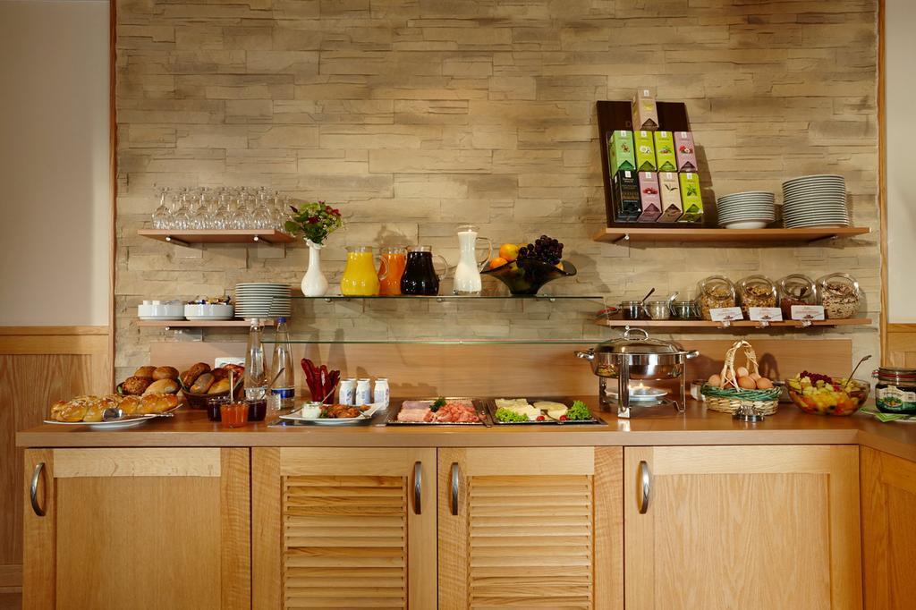 Hattenhofen  Hotel Eberl מראה חיצוני תמונה